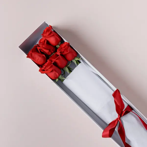 Blushing Love Roses - Send 6 Roses in a Box